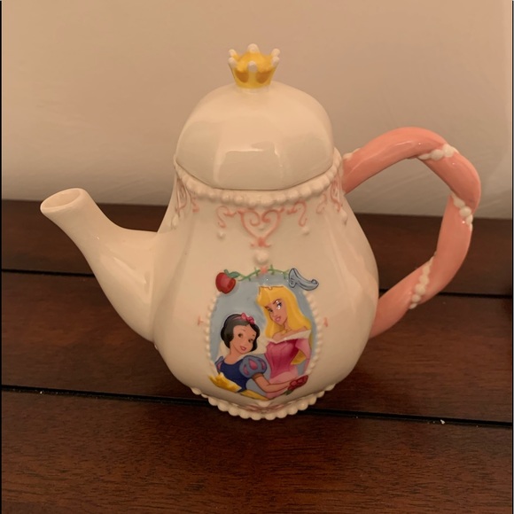 Disney Princess 14 pc vintage tea set NWOT - Picture 2 of 10